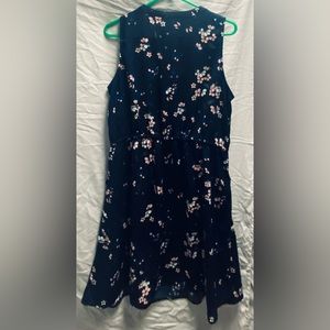 Women’s Floral knee length dress with pockets and tie waistband